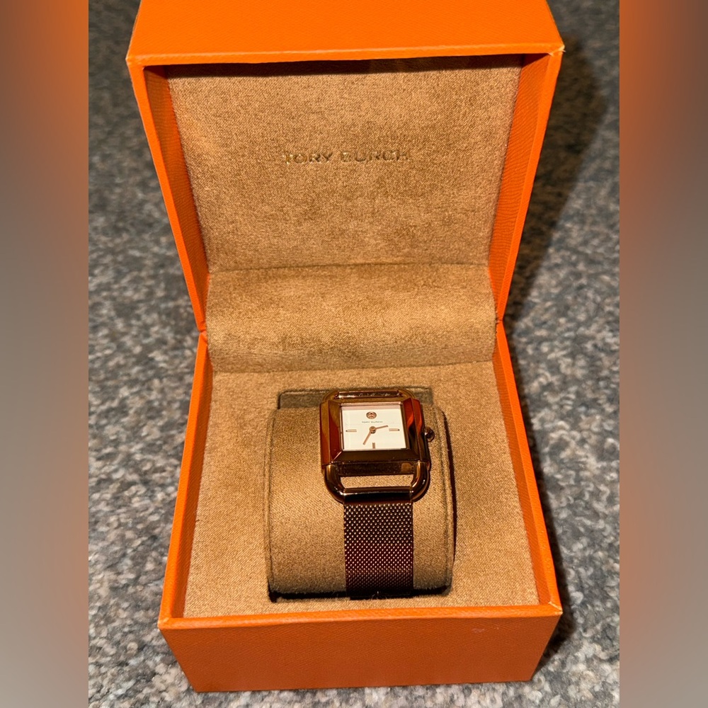 Tory Burch The Phipps Rose Gold Tone Watch - Picture 3 of 12